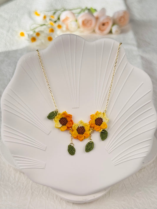 Handmade Micro-Crochet Sunflower Necklace – Nature-Inspired Elegance